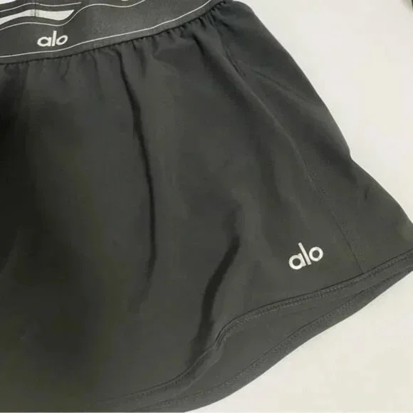 ALO Yoga Black Mini Skort with Logo Waistband - Picture 4 of 5